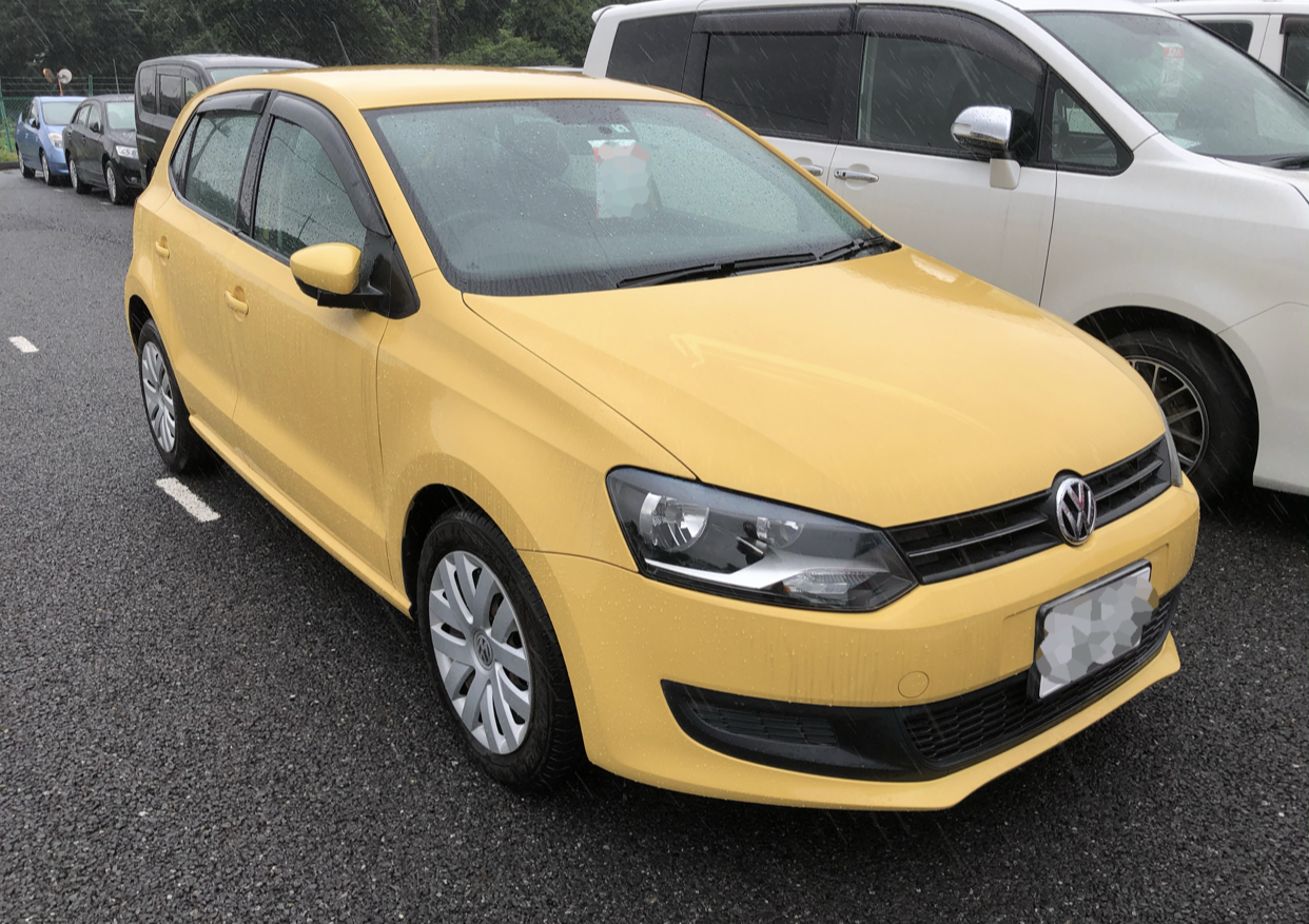 VOLKSWAGEN POLO