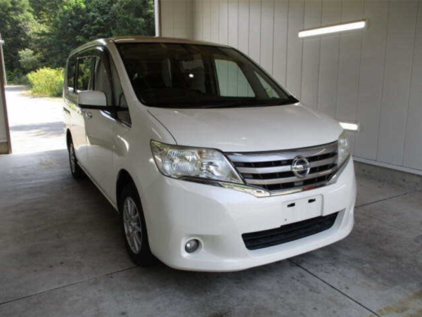 nissan serena